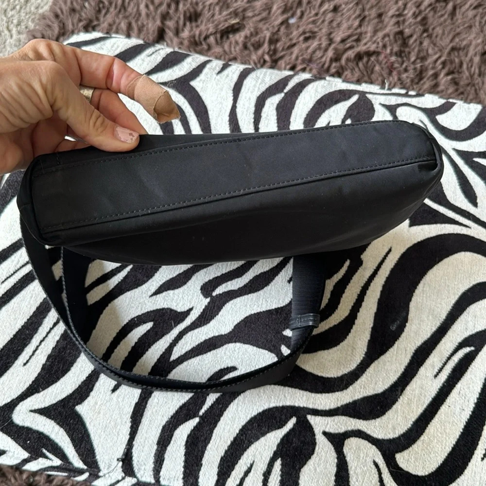 Tumi nylon crossbody bag in black I think it’s the voyager - Picture 11 of 16